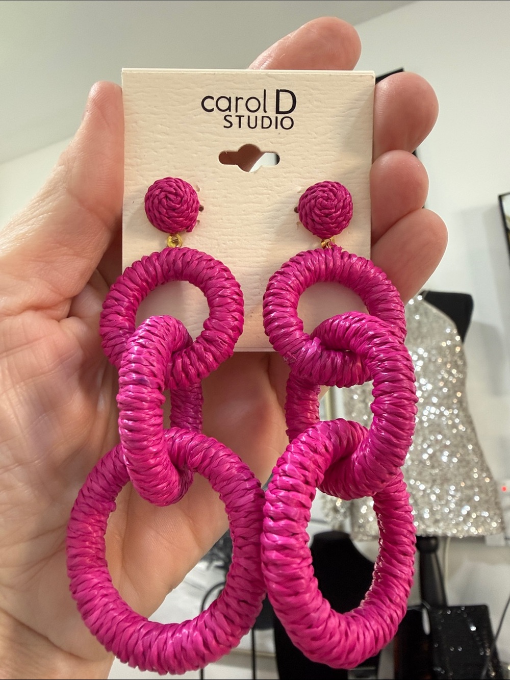Jute wrapped post dangling hoops ✨brand new